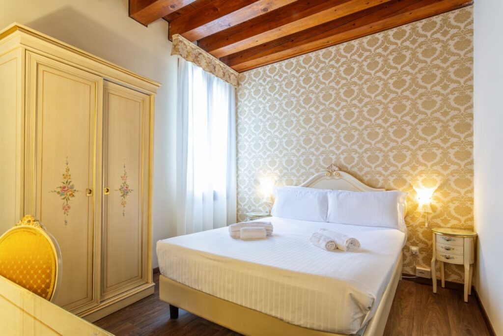 Double room at Hotel Orion in Venice