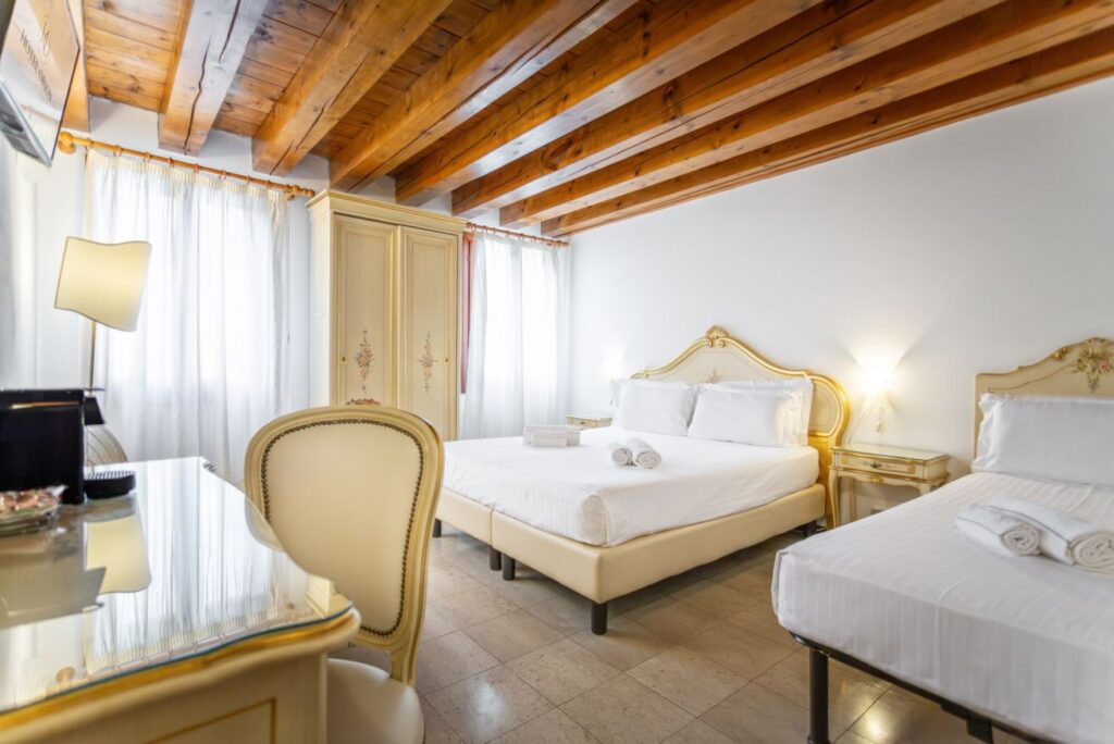 Triple room at Hotel Orion in Venice
